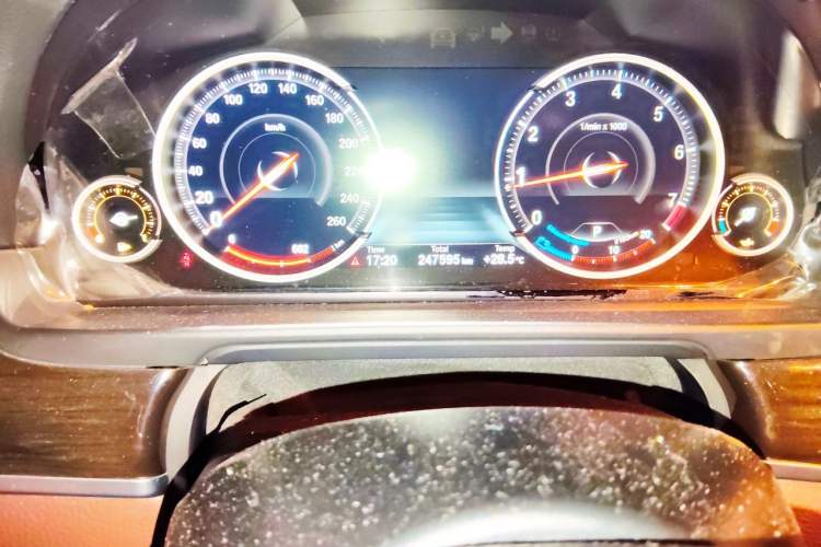 Used BMW 5 Series 2017 525Li Luxury Design Package Odometer Close Up
