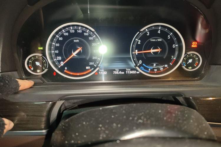Used BMW 5 Series 2017 525Li Luxury Design Package Odometer Close Up