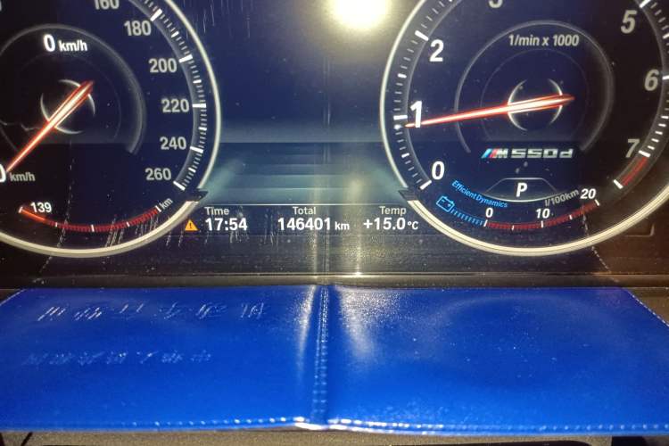 Used BMW 5 Series 2017 525Li Luxury Design Package Odometer Close Up