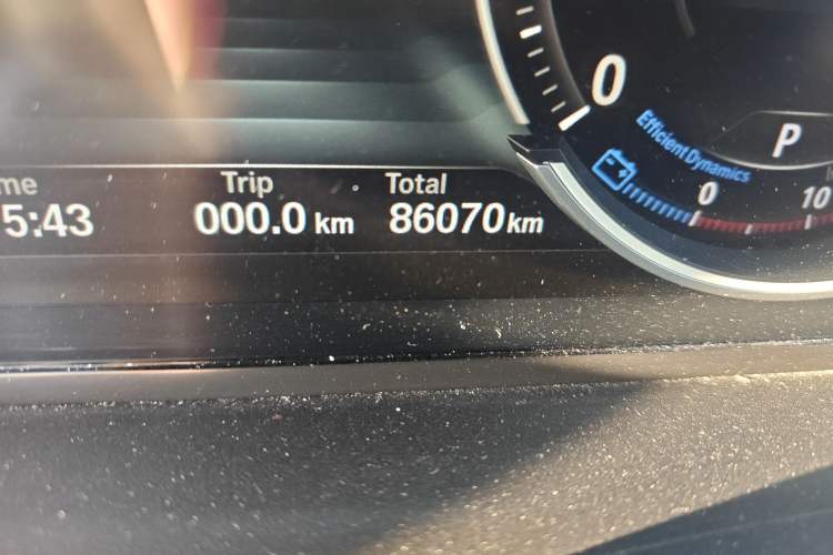 Used BMW 5 Series 2017 525Li Luxury Design Package Odometer Close Up