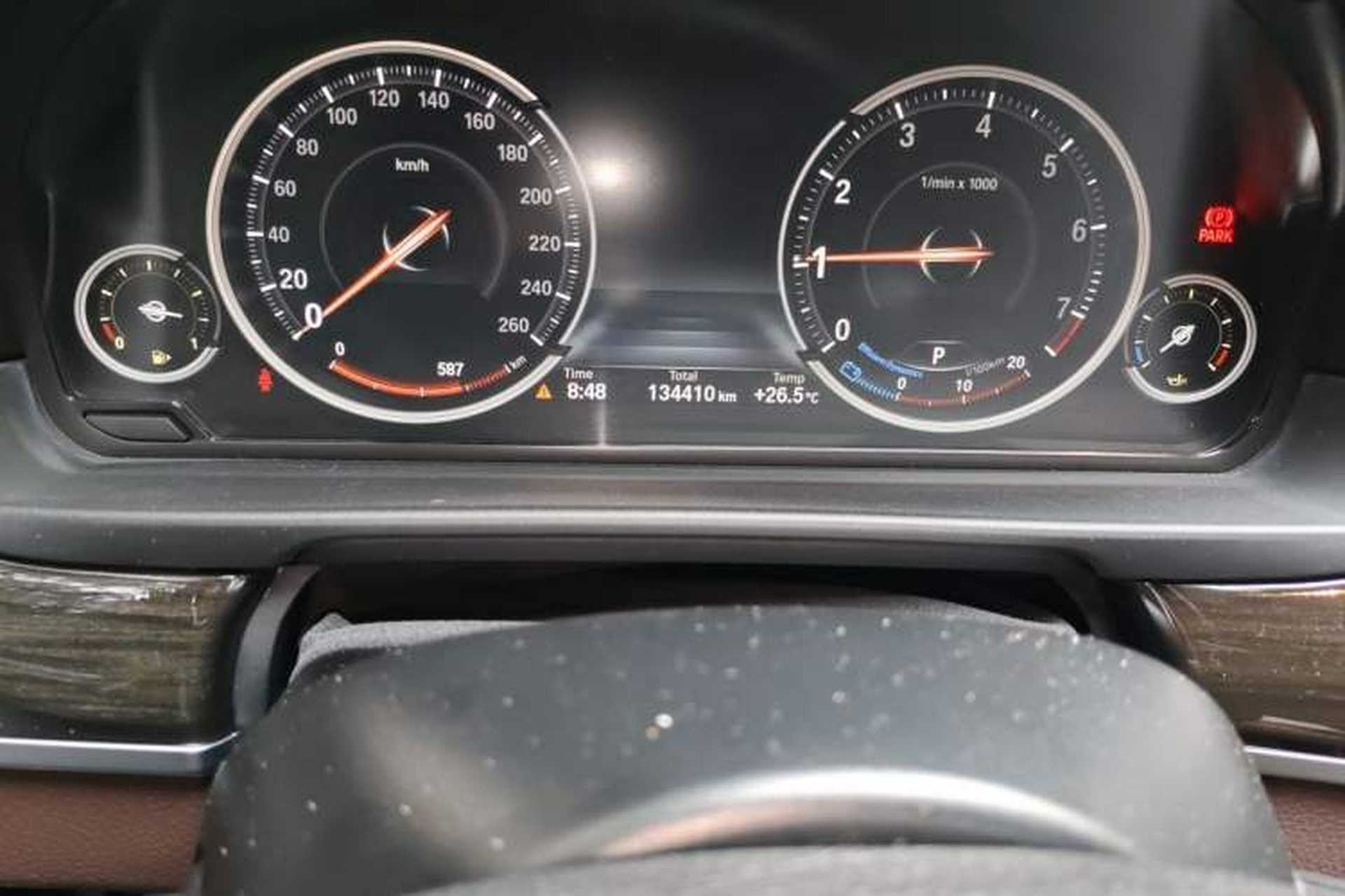 Used BMW 5 Series 2017 525Li Luxury Design Package Odometer Close Up