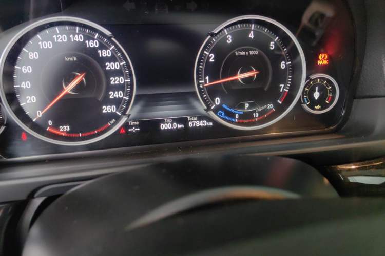 Used BMW 5 Series 2017 525Li Luxury Design Package Odometer Close Up