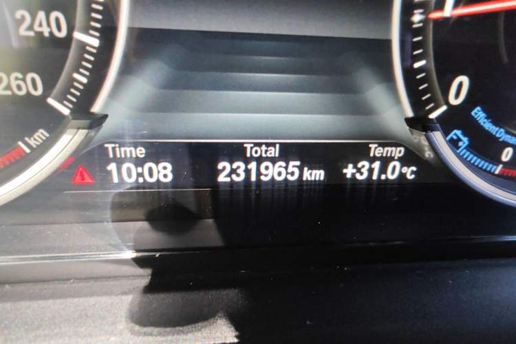 Used BMW 5 Series 2017 525Li Luxury Design Package Odometer Close Up