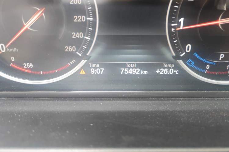 Used BMW 5 Series 2017 525Li Luxury Design Package Odometer Close Up