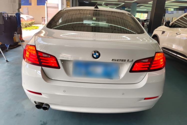 Used BMW 5 Series 2017 528Li Leading Model Rear