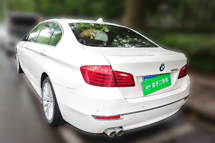 Used BMW 5 Series 2017 525Li Luxury Design Package Rear Left 45 Deg