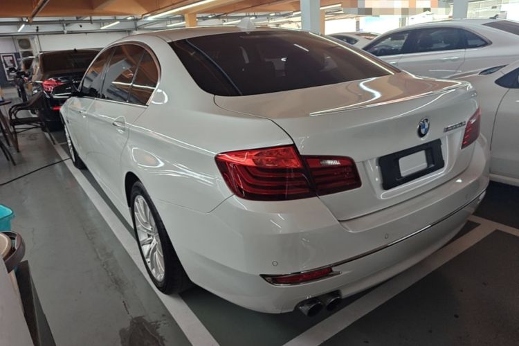 Used BMW 5 Series 2017 525Li Luxury Design Package Rear Left 45 Deg