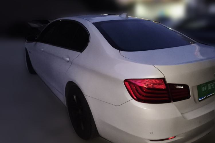 Used BMW 5 Series 2017 520Li Elegant Edition Rear Left 45 Deg