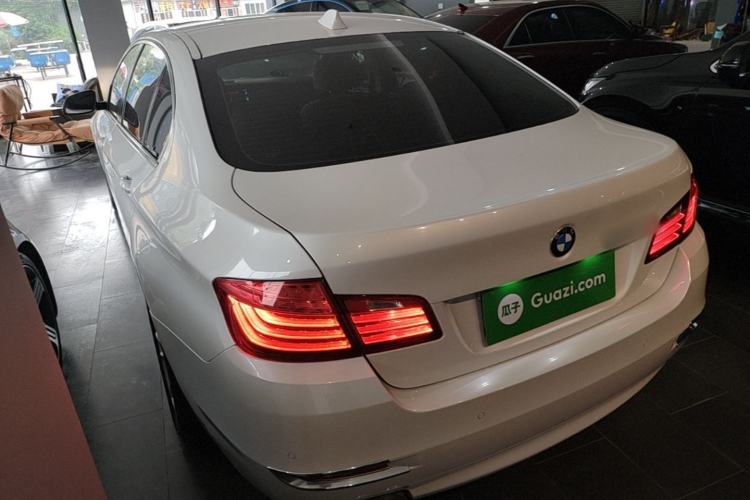 Used BMW 5 Series 2017 520Li Elegant Edition Rear Left 45 Deg