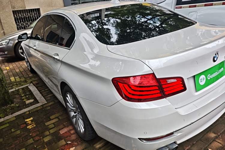 Used BMW 5 Series 2017 525Li Luxury Design Package Rear Left 45 Deg