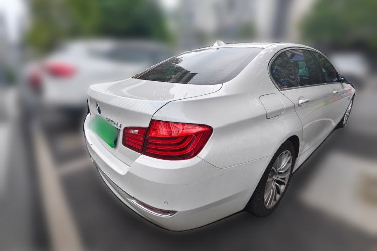 Used BMW 5 Series 2017 525Li Luxury Design Package Rear Right 45 Deg