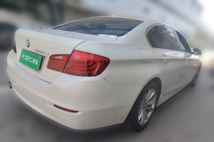 Used BMW 5 Series 2017 520Li Elegant Edition Rear Right 45 Deg