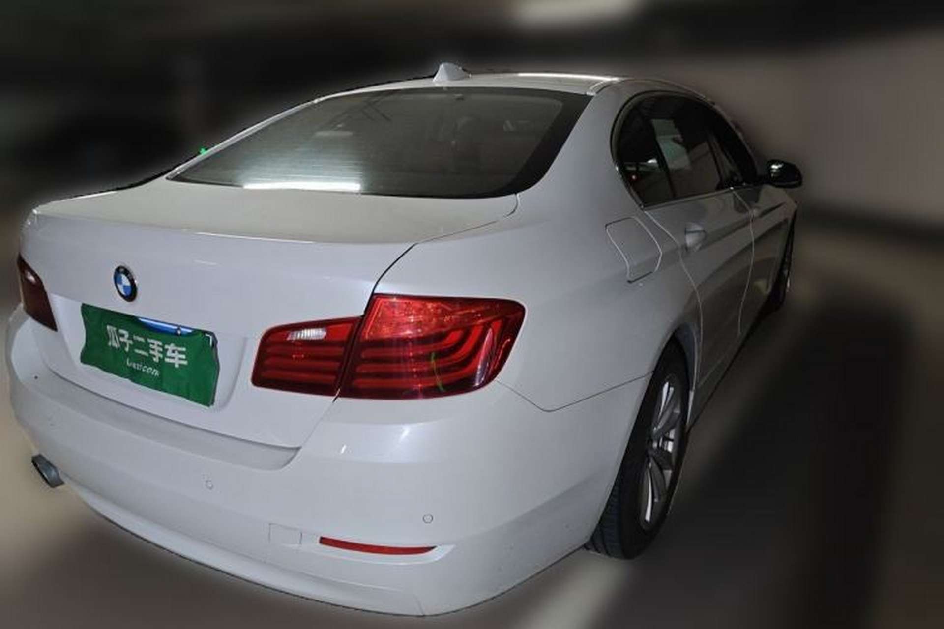 Used BMW 5 Series 2017 520Li Elegant Edition Rear Right 45 Deg