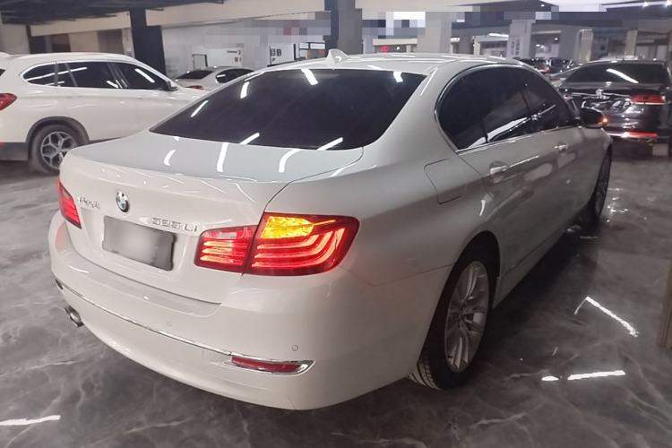 Used BMW 5 Series 2017 525Li Luxury Design Package Rear Right 45 Deg