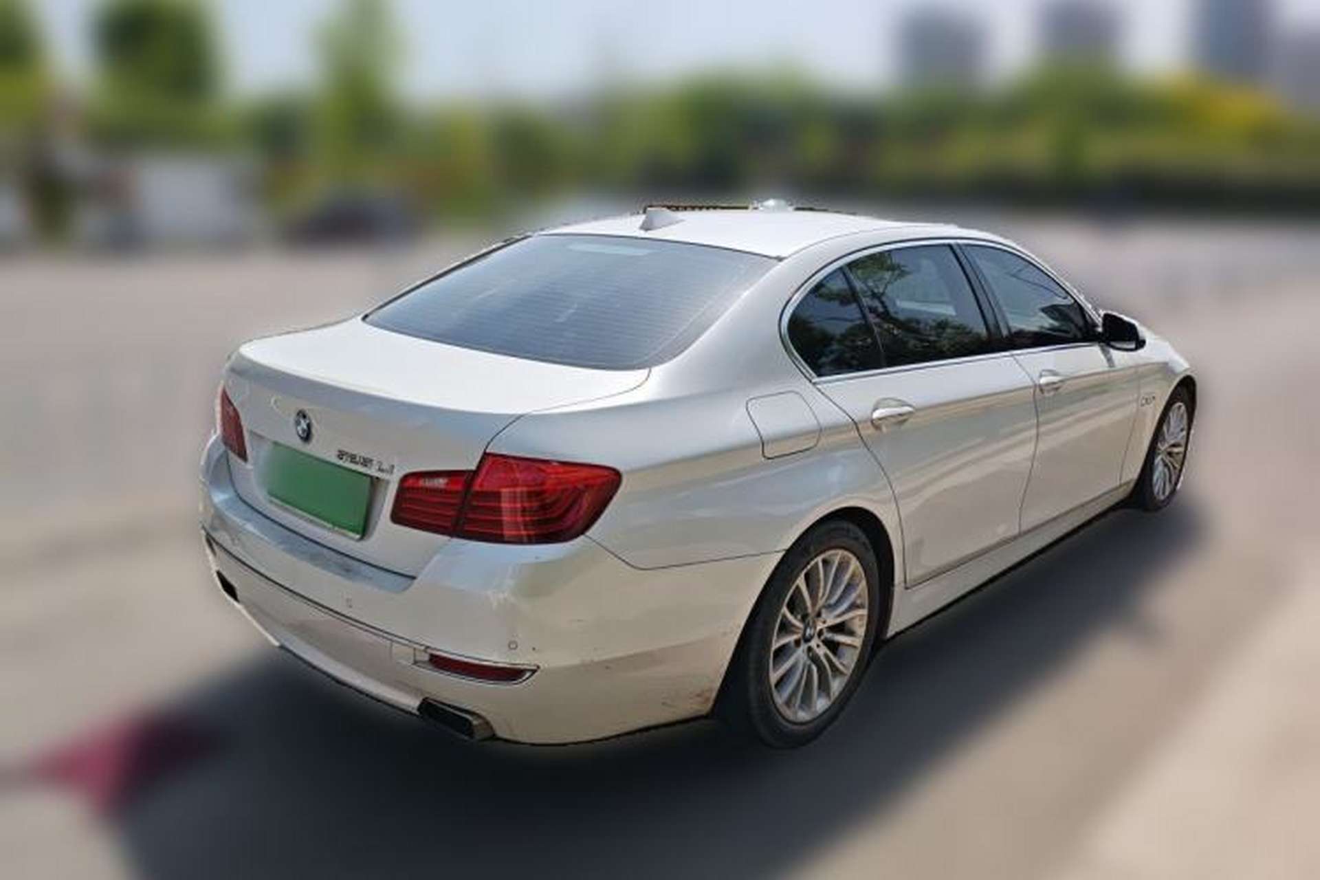 Used BMW 5 Series 2017 525Li Luxury Design Package Rear Right 45 Deg