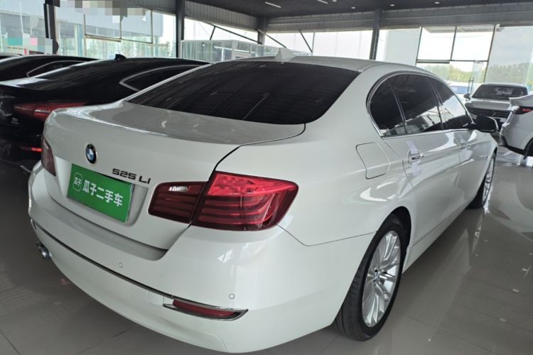 Used BMW 5 Series 2017 525Li Luxury Design Package Rear Right 45 Deg