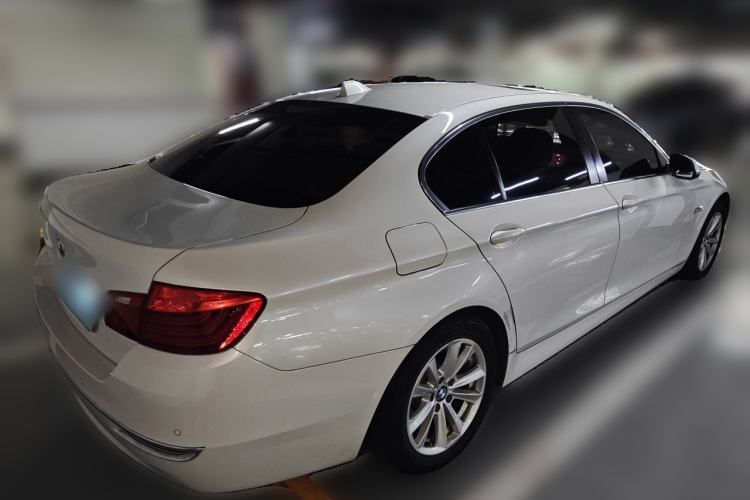 Used BMW 5 Series 2017 520Li Elegant Edition Rear Right 45 Deg