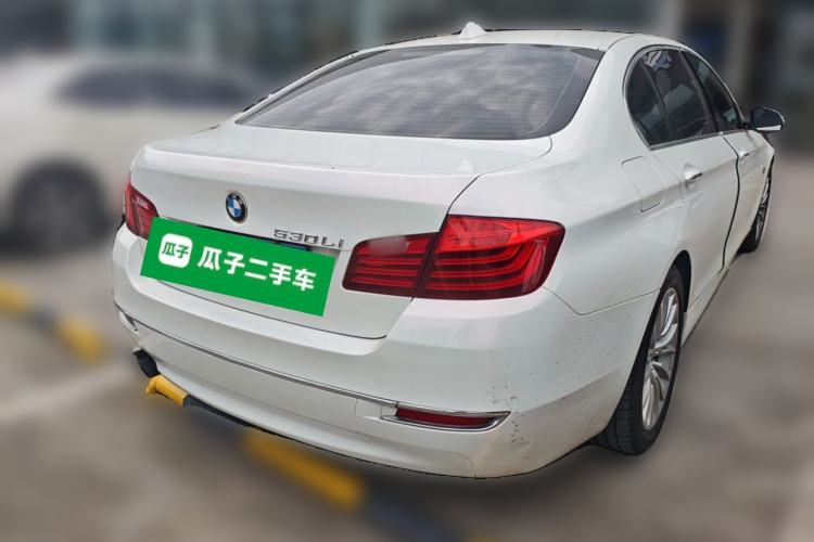 Used BMW 5 Series 2017 525Li Luxury Design Package Rear Right 45 Deg