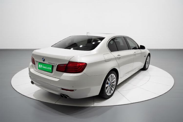 Used BMW 5 Series 2017 525Li Luxury Design Package Rear Right 45 Deg