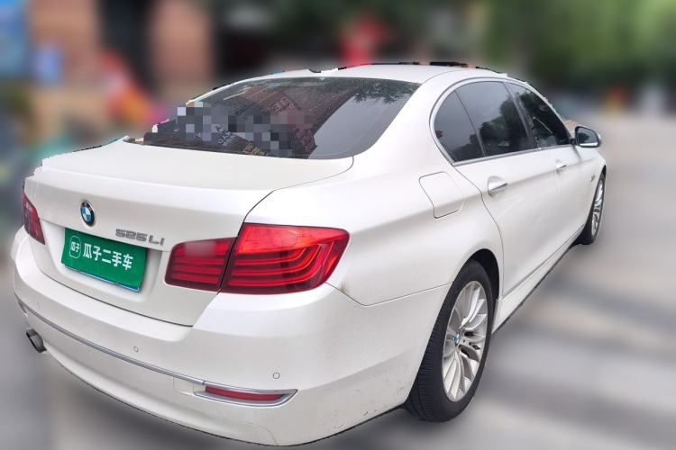 Used BMW 5 Series 2017 525Li Luxury Design Package Rear Right 45 Deg