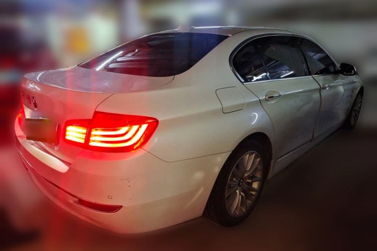 Used BMW 5 Series 2017 525Li Luxury Design Package Rear Right 45 Deg