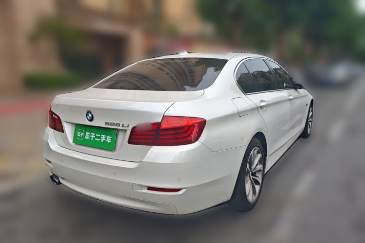 Used BMW 5 Series 2017 528Li Leading Model Rear Right 45 Deg