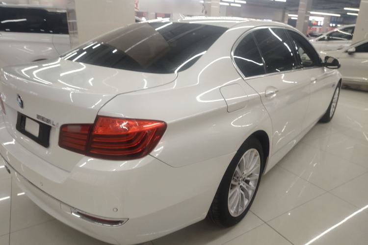 Used BMW 5 Series 2017 525Li Luxury Design Package Rear Right 45 Deg
