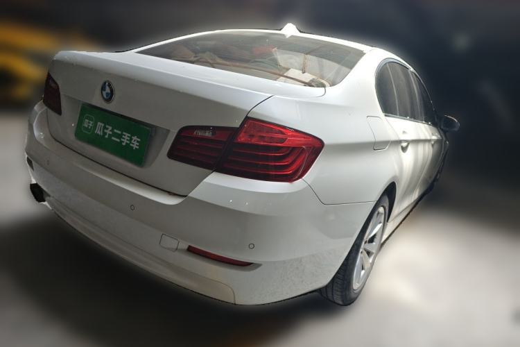 Used BMW 5 Series 2017 520Li Elegant Edition Rear Right 45 Deg