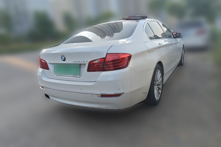 Used BMW 5 Series 2017 525Li Luxury Design Package Rear Right 45 Deg