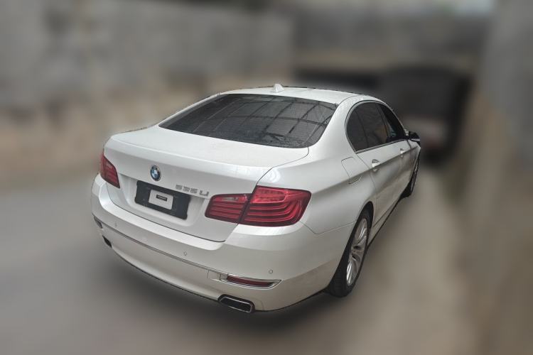 Used BMW 5 Series 2017 525Li Luxury Design Package Rear Right 45 Deg