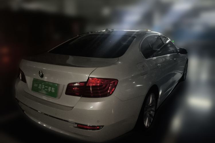 Used BMW 5 Series 2017 525Li Luxury Design Package Rear Right 45 Deg