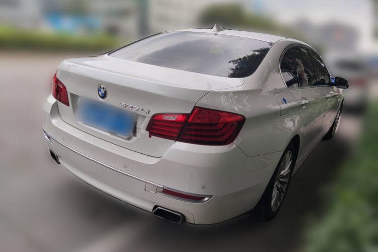 Used BMW 5 Series 2017 525Li Luxury Design Package Rear Right 45 Deg