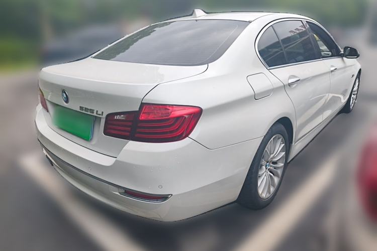 Used BMW 5 Series 2017 525Li Luxury Design Package Rear Right 45 Deg