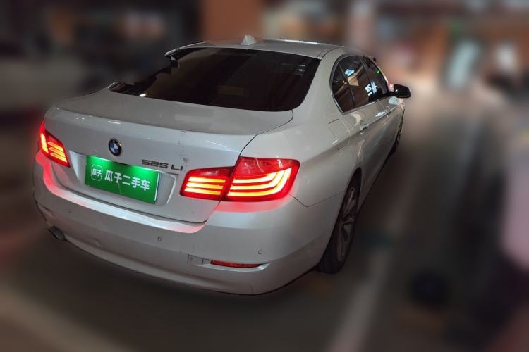 Used BMW 5 Series 2017 525Li Leading Model Rear Right 45 Deg