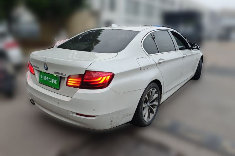 Used BMW 5 Series 2017 520Li Elegant Edition Rear Right 45 Deg