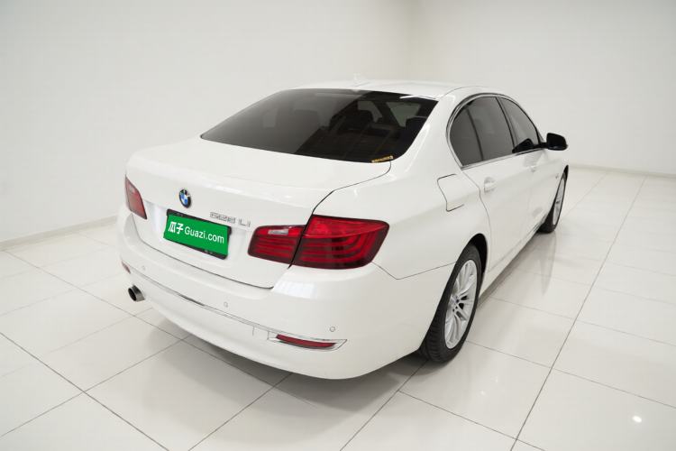 Used BMW 5 Series 2017 525Li Luxury Design Package Rear Right 45 Deg