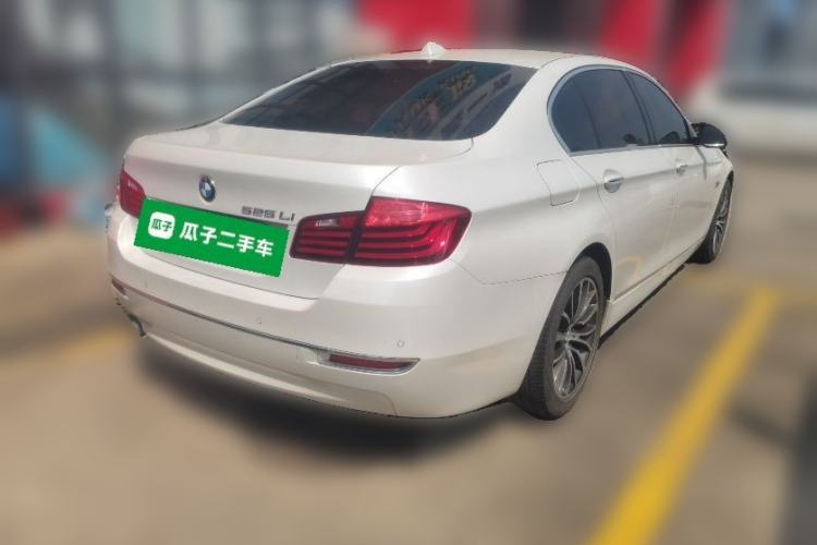 Used BMW 5 Series 2017 525Li Luxury Design Package Rear Right 45 Deg