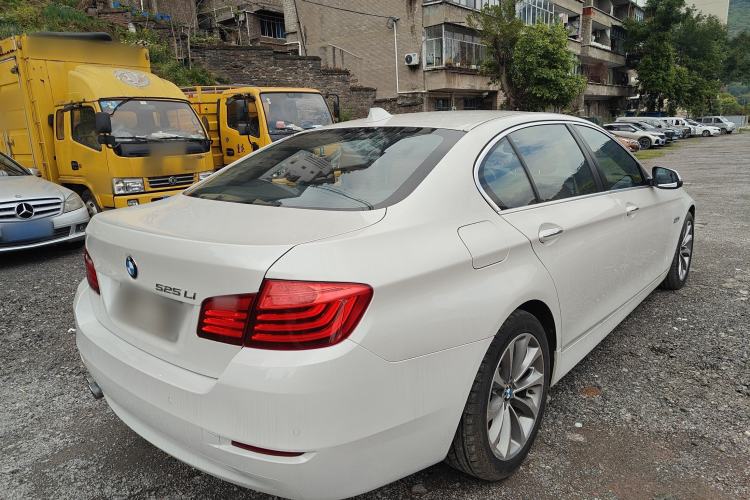Used BMW 5 Series 2017 525Li Leading Model Rear Right 45 Deg