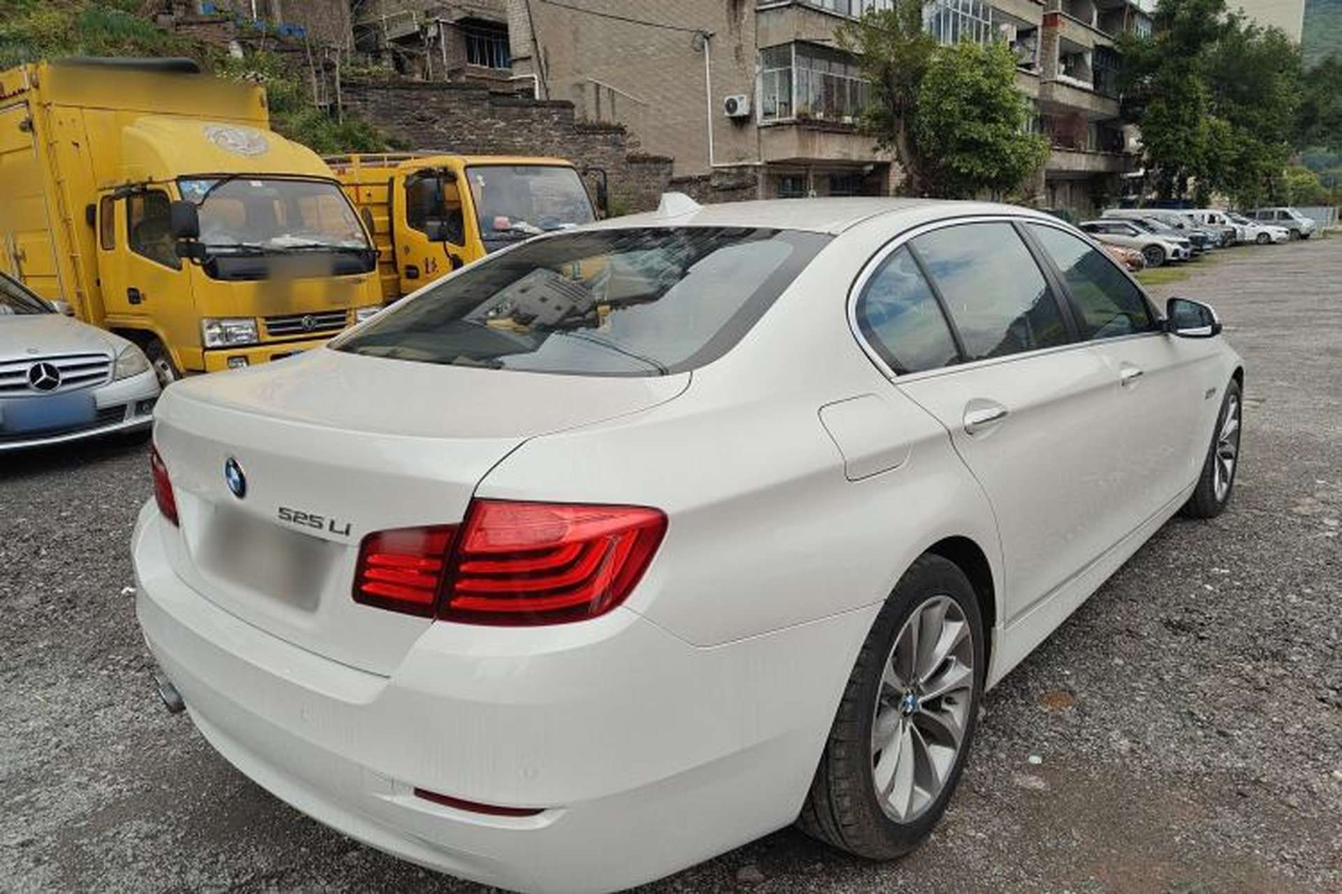 Used BMW 5 Series 2017 525Li Leading Model Rear Right 45 Deg