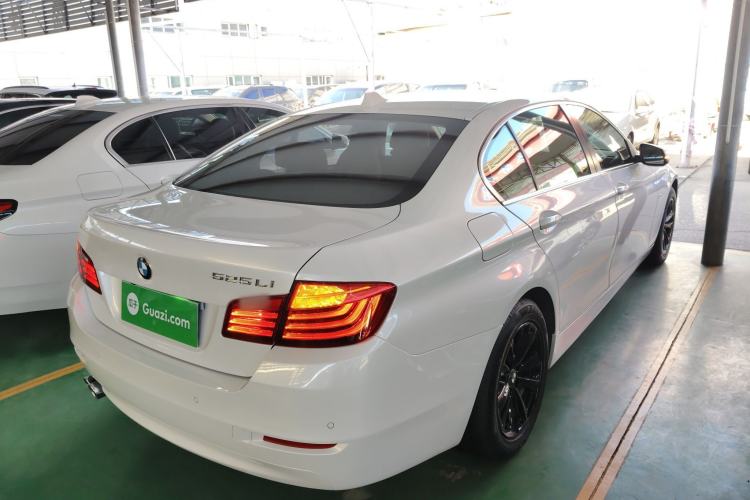 Used BMW 5 Series 2017 520Li Elegant Edition Rear Right 45 Deg