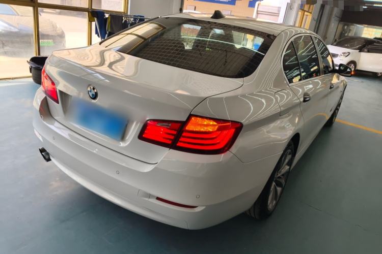 Used BMW 5 Series 2017 528Li Leading Model Rear Right 45 Deg