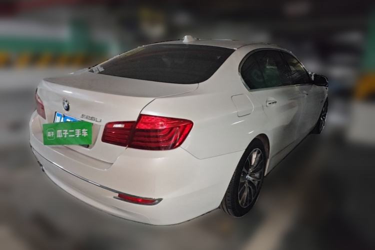 Used BMW 5 Series 2017 525Li Luxury Design Package Rear Right 45 Deg
