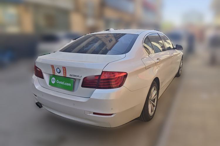 Used BMW 5 Series 2017 520Li Elegant Edition Rear Right 45 Deg