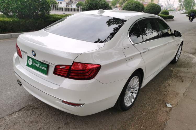 Used BMW 5 Series 2017 525Li Luxury Design Package Rear Right 45 Deg