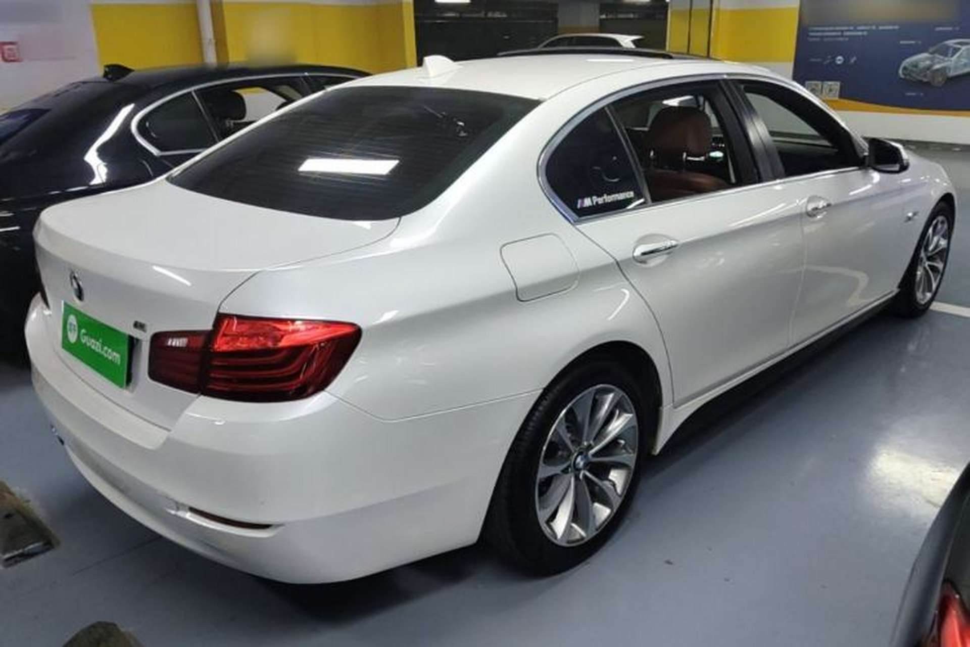 Used BMW 5 Series 2017 525Li Leading Model Rear Right 45 Deg