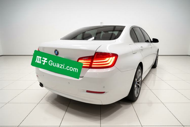 Used BMW 5 Series 2017 528Li Leading Model Rear Right 45 Deg