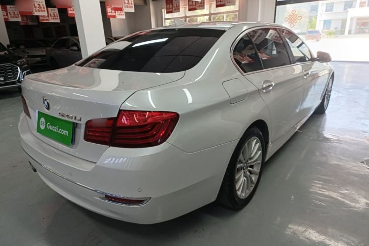 Used BMW 5 Series 2017 525Li Luxury Design Package Rear Right 45 Deg