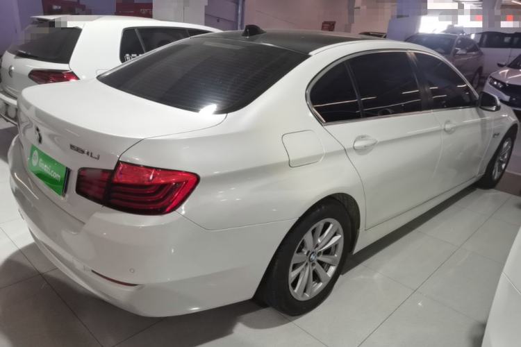 Used BMW 5 Series 2017 520Li Elegant Edition Rear Right 45 Deg