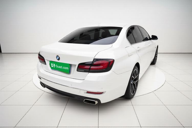 Used BMW 5 Series 2017 525Li Luxury Design Package Rear Right 45 Deg