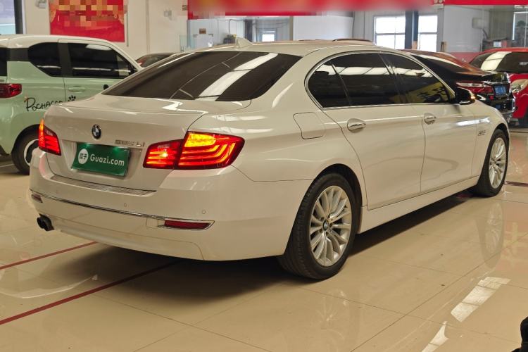 Used BMW 5 Series 2017 525Li Luxury Design Package Rear Right 45 Deg